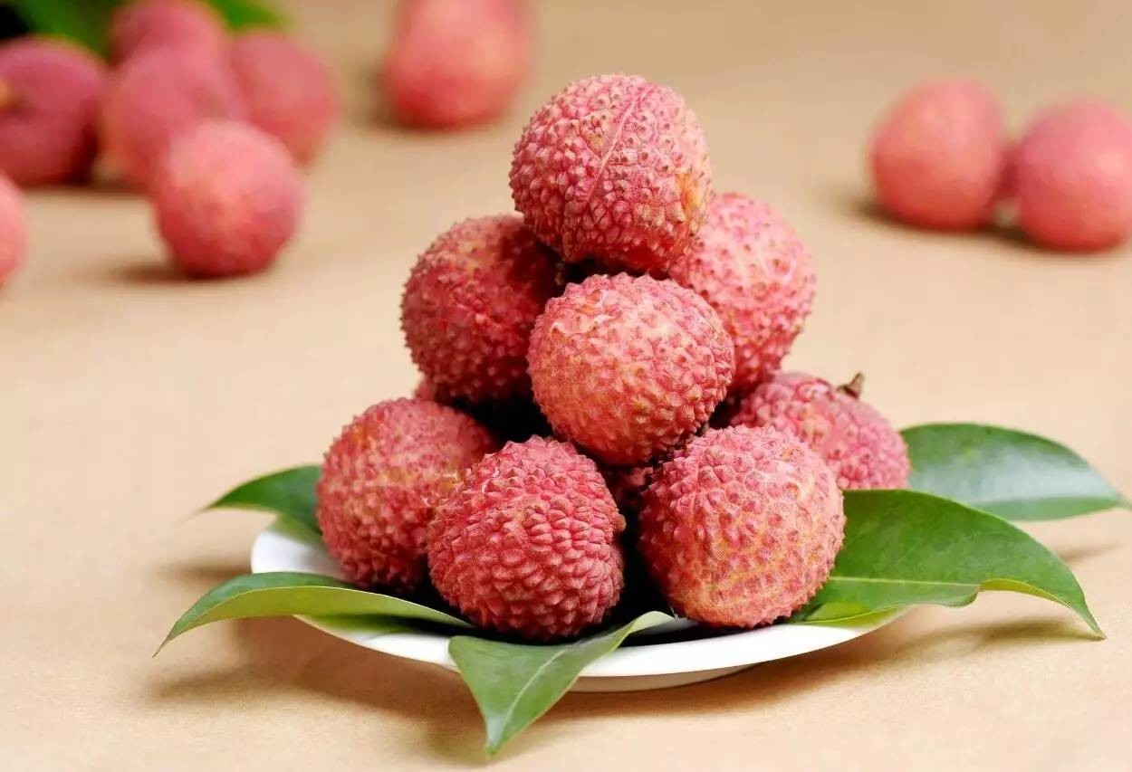 what is canned lychee nutritional value